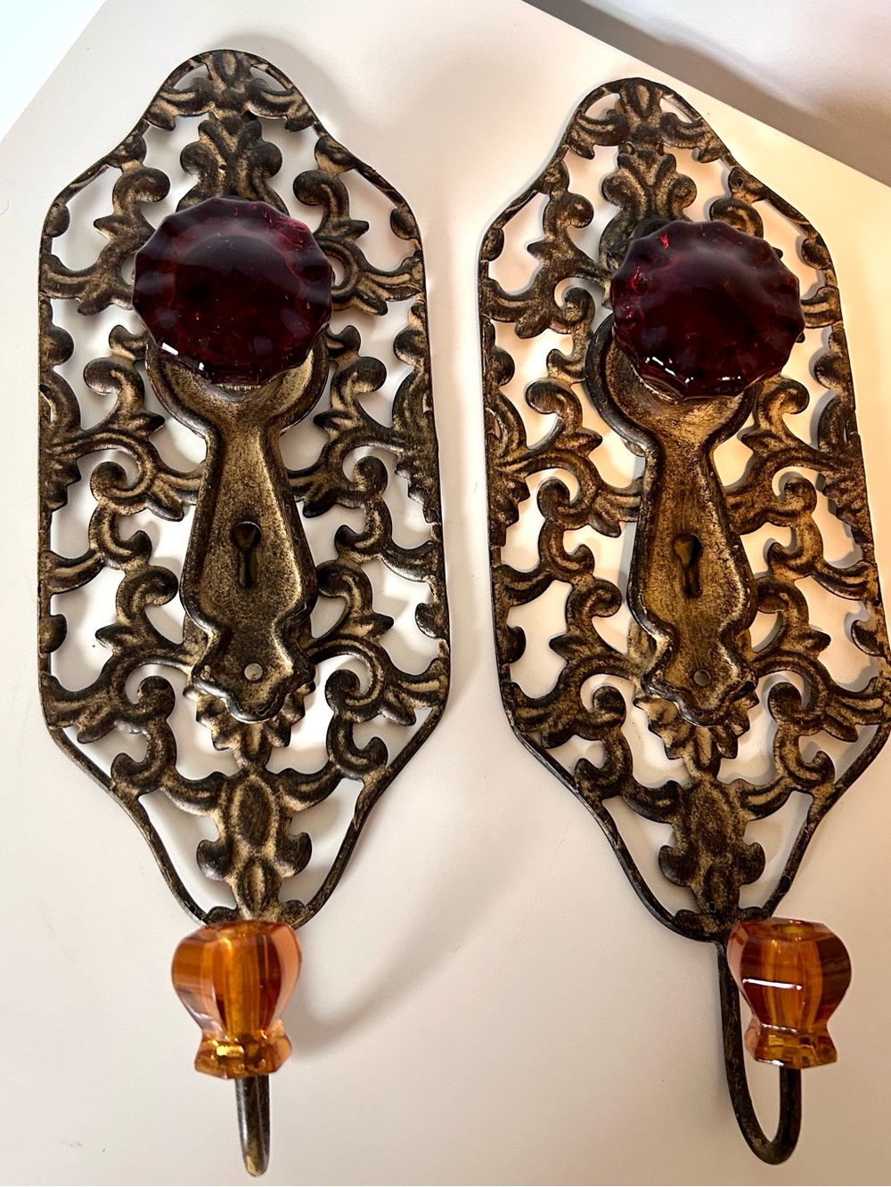 Ornate Glass Doorknob Style Wall Hooks 
Set of 2
